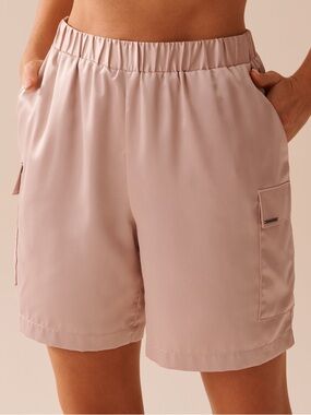 NWT La Vie En Rose US M Satin Cargo Short